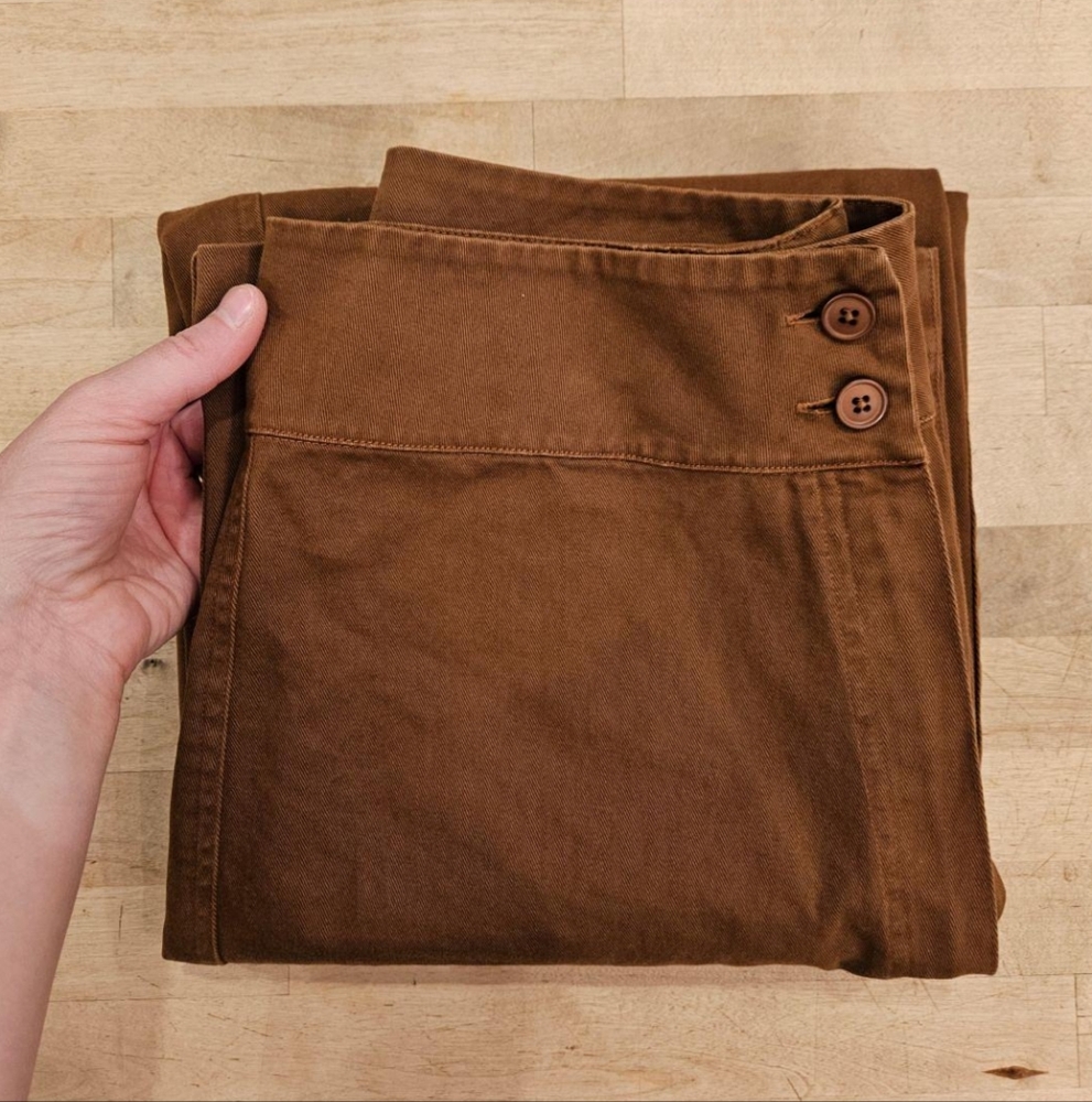 Ali Golden Flat Front Pants L